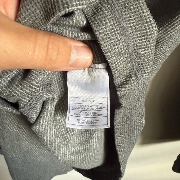 Men’s M Gray Nike ACG Lightweight Outdoor Quarter Zip Pullover - Picture 4 of 6